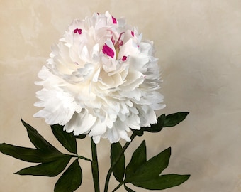 Lifelike paper peony – handmade paper flower – long-lasting, sustainable floral decoration – gift idea – wedding