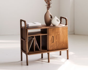 Petit buffet, Moderne du milieu du siècle, Armoire multimédia, Support de tourne-disque, Support TV, console multimédia, Buffet scandinave, Petite crédence