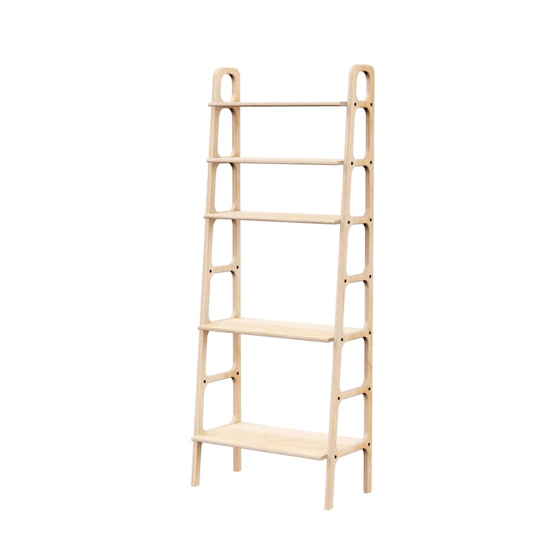 Op de afbeelding: Een licht houten boekenkast met vijf planken en een ladder-achtig ontwerp. De planken zijn gelijkmatig verdeeld en de boekenkast heeft een eenvoudig, modern ontwerp.