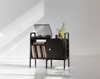 Minimalistisches Sideboard, handgefertigtes Möbel, schmaler Konsolentisch, Plattenspieler-Ständer, Mid Century Modern Media Konsole