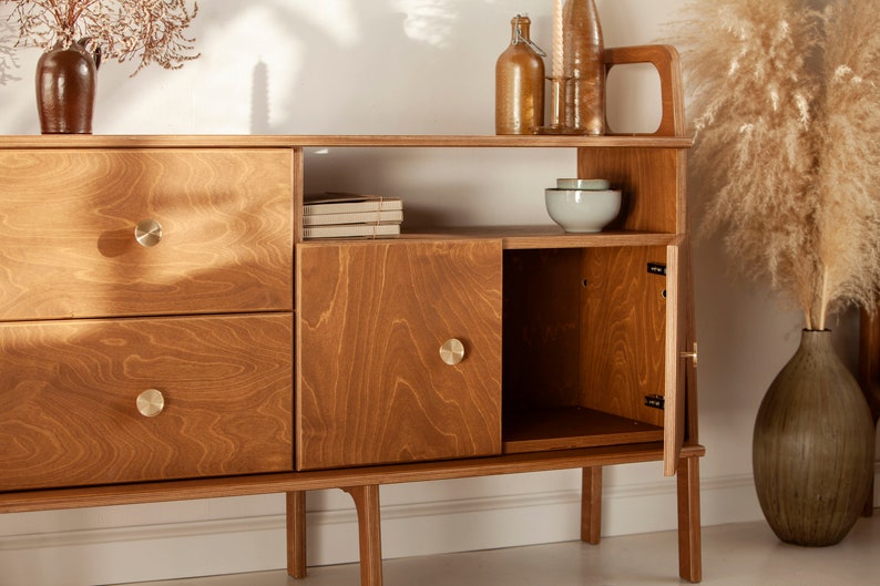 Credenza in legno, credenza moderna in noce della metà del secolo, buffet della credenza, console multimediale porta TV, buffet della credenza, arredamento per la casa, credenza immagine 2