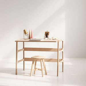 Bureau moderne du milieu du siècle pour ordinateur, bureau minimaliste, meubles faits à la main image 1