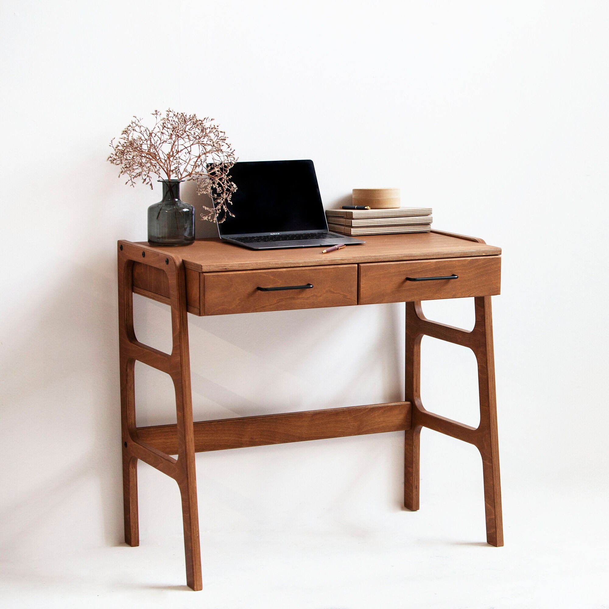 Ecworld Modern Design Workstation Desk with Hidden Cord Management Panels - Pine