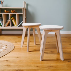 Pair of minimalist stool, Wood Plant Stool, Backless Stool, Birch Plywood Stool, Scandinavian decor, Plywood stool, Small Wooden Stool