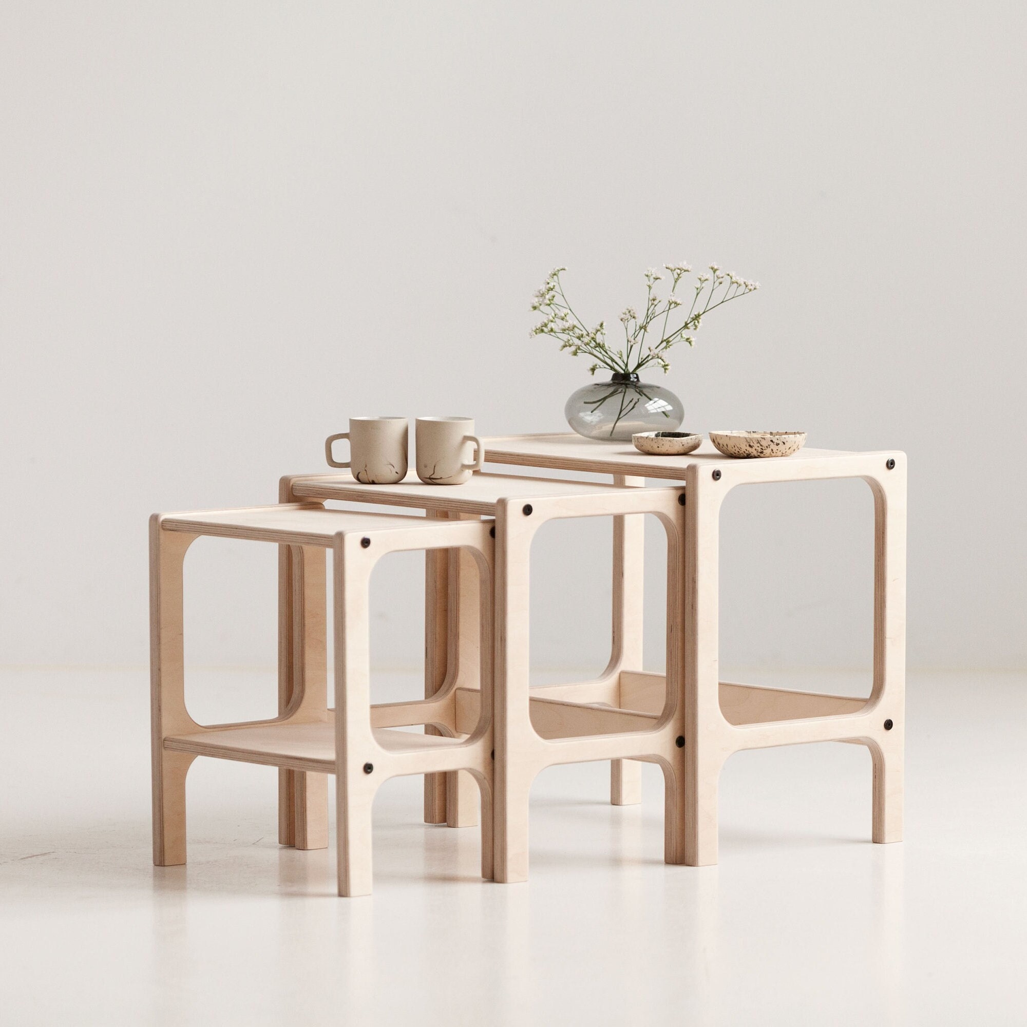 Table basse en bois, ensemble de tables basses gigognes modernes du milieu du siècle, table basse vintage