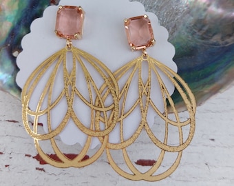 Gold hanging earrings, gold statement earrings, gold statement earrings, flower hanging earrings, large light earrings, pink earrings,