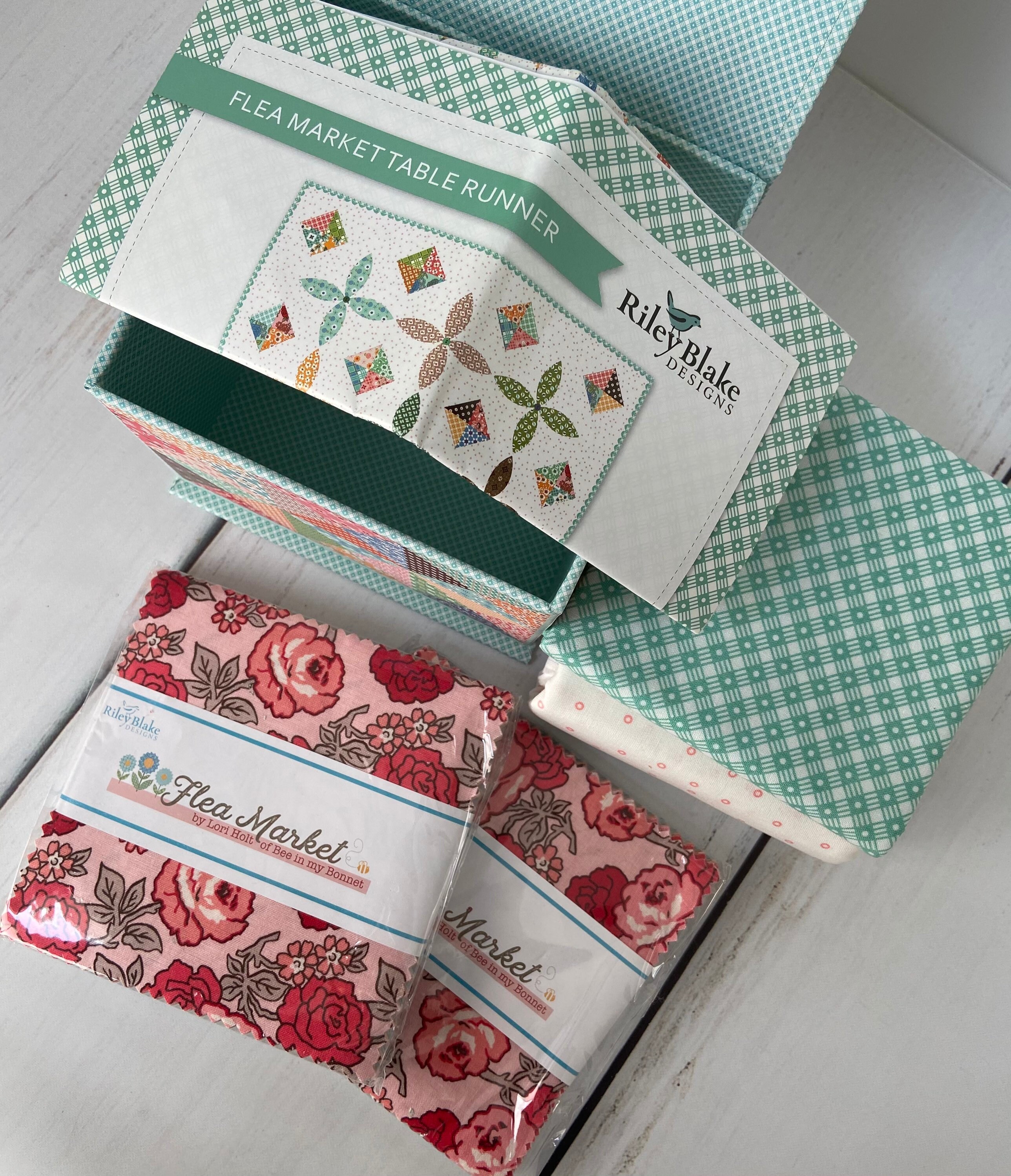 Flea Market Table Runner Boxed Kit by Lori Holt for Riley Etsy