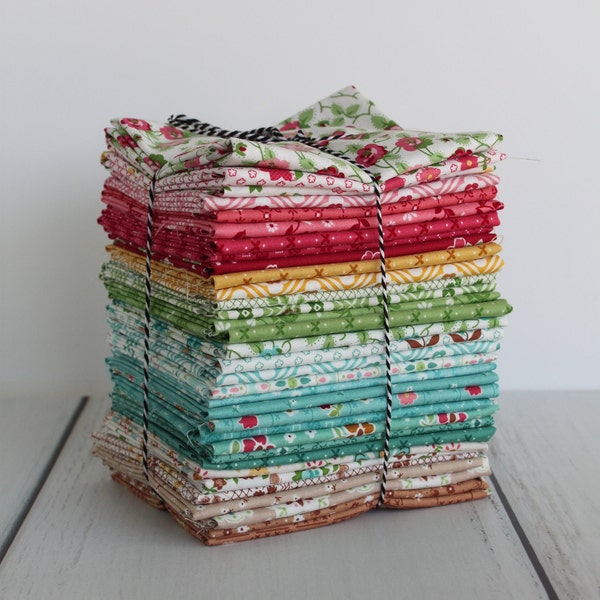 Granny Chic Fat Quarter Bundle, (33 pieces) by Lori Holt for Riley Blake Designs, Vintage Fabric