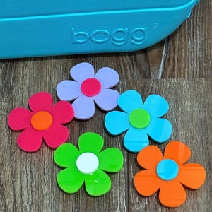 3D Acrylic Flower Bogg Bag Charm: Personalized Tote Accessory