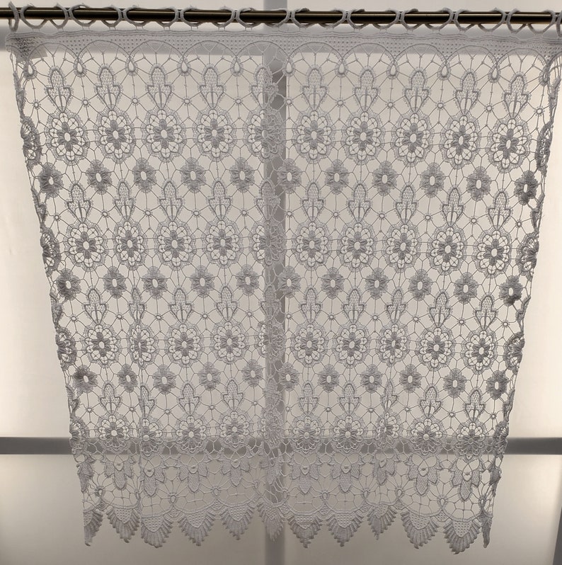 35Wx36L Tier White