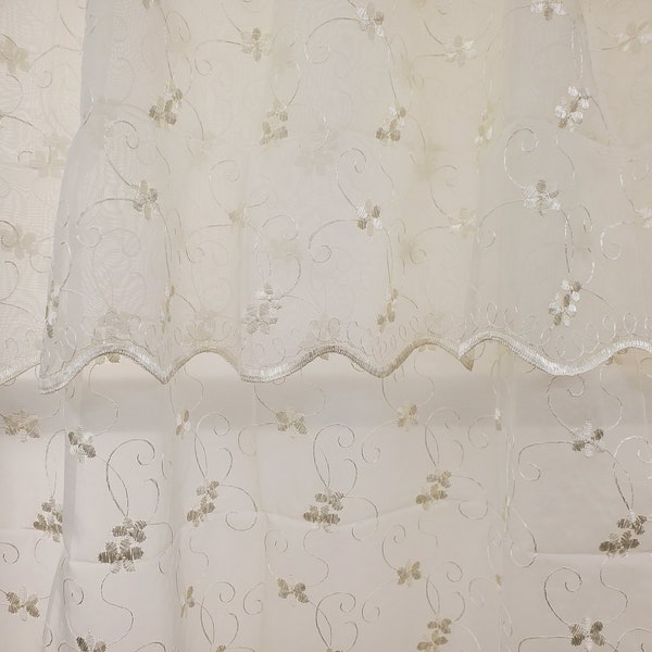 Daisy Fabric Shower Curtain With Attached Valance - Polyester, 70" X 72", Multi-Color 14 thumbnail image