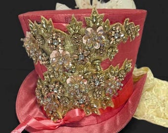 Wedding, burlesque’s hand made jewels top hat with bow & feathers features in size 57cm