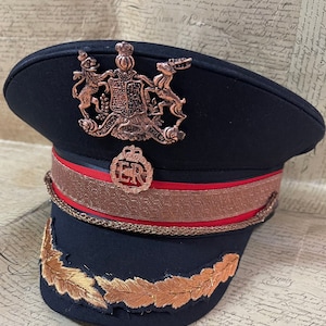 Gorro militar de húsar negro con 2 detalles de insignias de cobre en 56, 57, 58, 59 cm