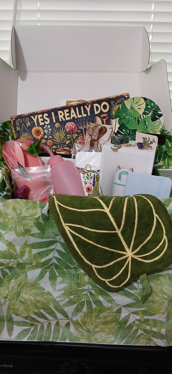 The Leaf Lover Box | Plant Lover Gift Box | Curated Plant Care & Accessories | Houseplant Gift | Green Thumb Surprise Box