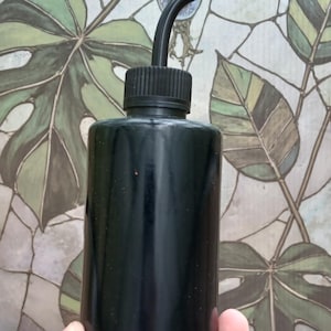 250ml Precision Squeeze Bottle | Curved Spout Plant Watering Can, Indoor Care Tool