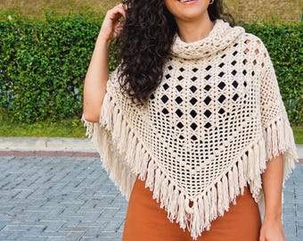 Vintage Ivory Crochet Poncho with Fringe, Off White Chevron Mañanera, Off White Bridal shawl