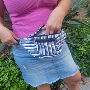 Pochete preta e branca, pochete guatemalteca, bolsa de cintura têxtil maia, bolsa de viagem leve, bolsa de caminhada SarapeTextile