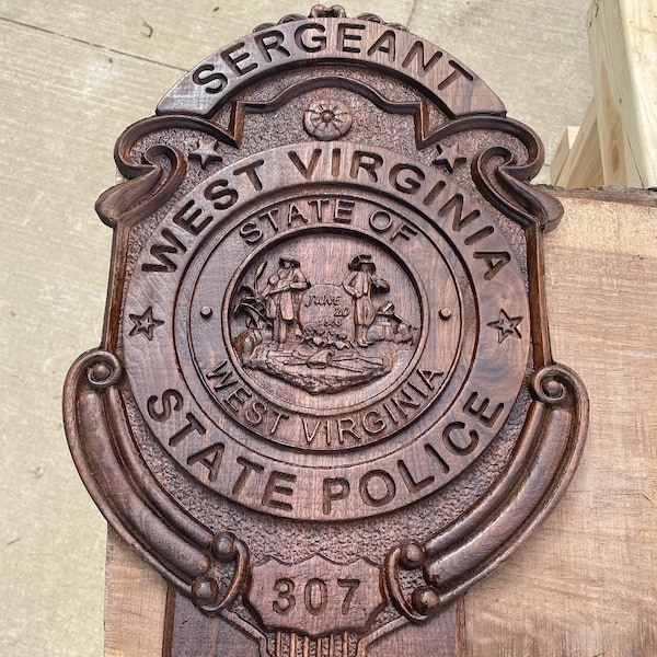 Geschnitztes Holzabzeichen - Strafverfolgung, Polizei, Militär