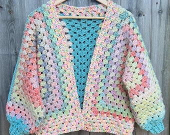 Cardigan hexagonal au crochet