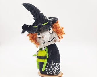 Gehäkelte Hexe, Sammlerpuppe, Halloween Dekor
