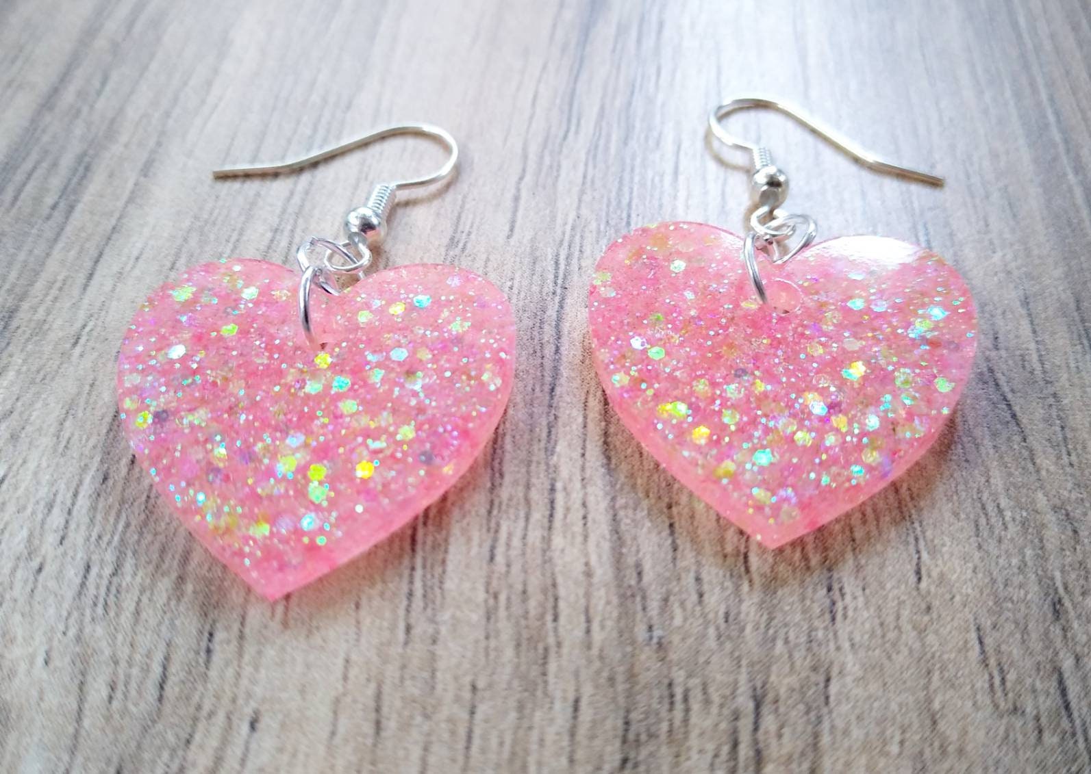 Heart Dangle Earrings / Valentine's Earrings / | Etsy
