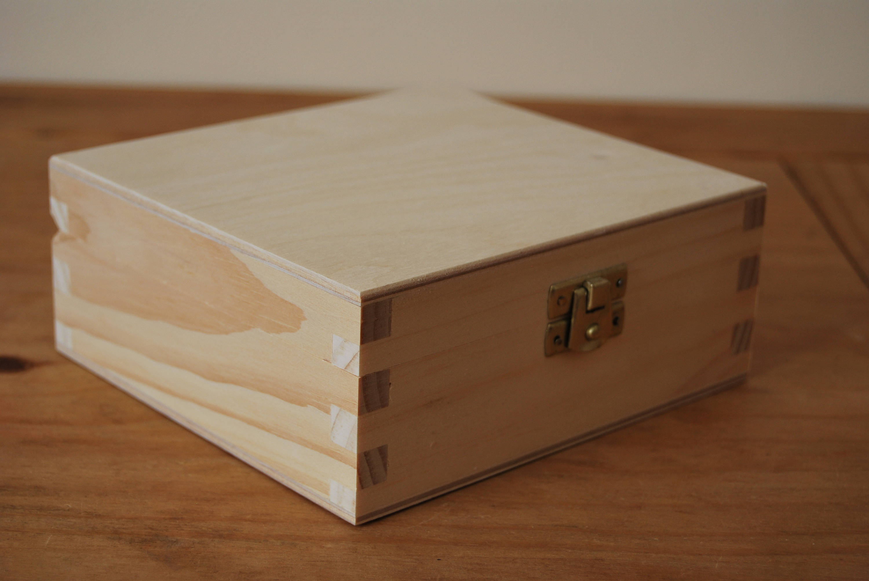 Small Wooden Box 15 5x14 5x6 Cm Lockable Latch For Decoupage 1