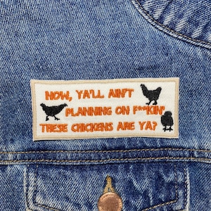 Naszywka z haftowanym kurczakiem F**kerem. Naszywki inspirowane filmami grozy. Do prasowania.