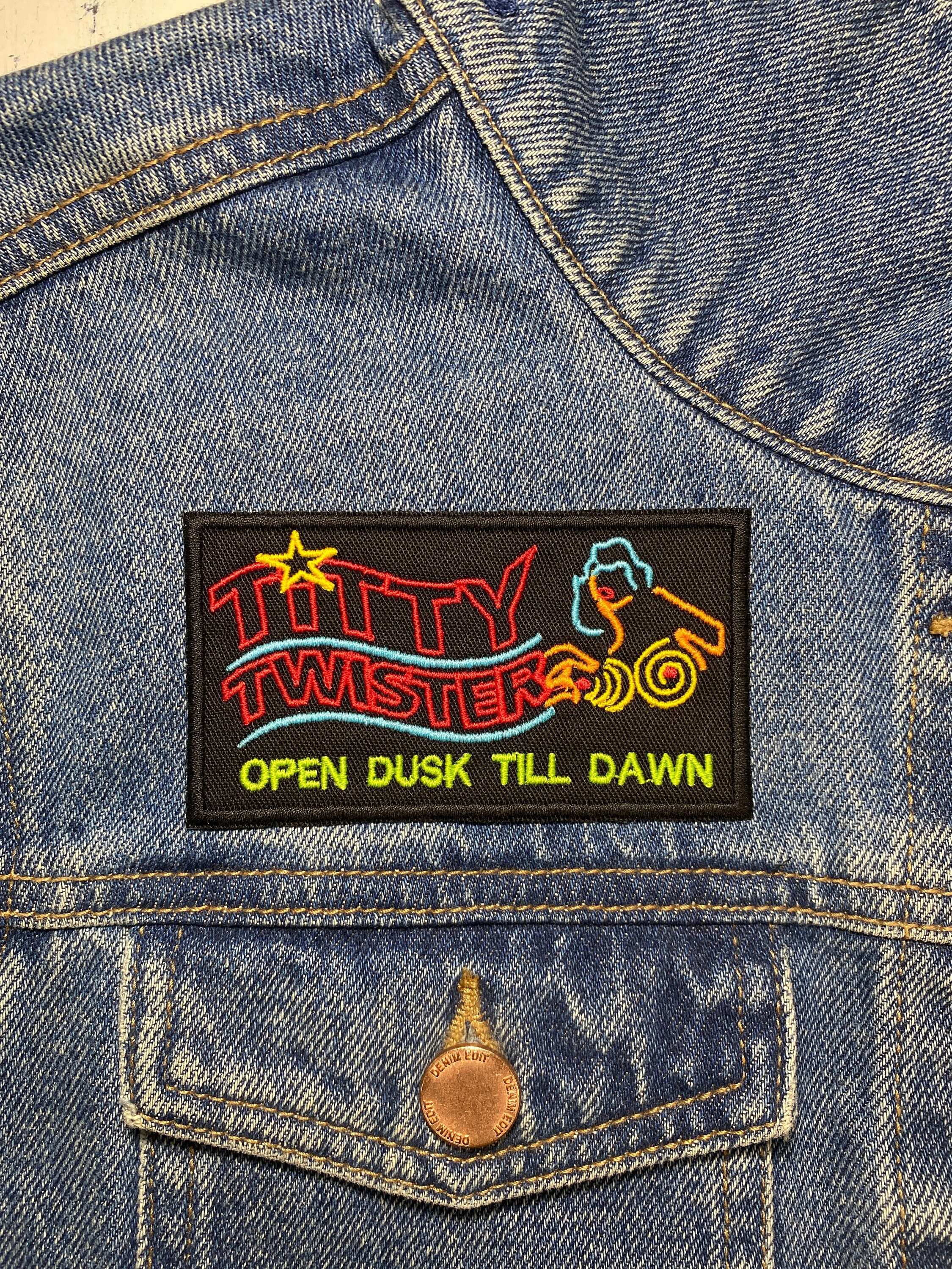 Titty twister - Etsy 日本