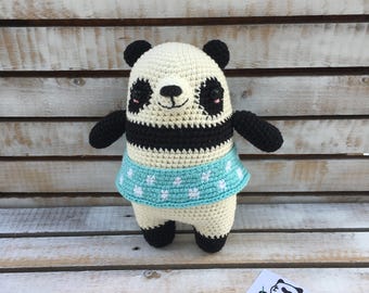 Knitted toy panda/amigurumi/amigurumi panda/panda/toy panda/knitted panda/knit toy/panda toy/knit panda/crochet toys/knitted toys/pica pau