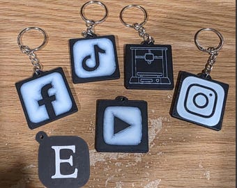 Buisness Socials NFC/Scanable Keychain (IN BULK)
