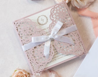 Pequeñas invitaciones de boda elegantes de color rosa mate con sobres Tarjetas de invitación florales cortadas con láser