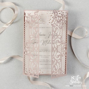 Ornamental Laser cut Gate mit Rose gold Folie Konfetti Hochzeitseinladungen mit Umschlägen DIY Invtitations
