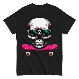 Skull Skateboard - Skaters Skull Unisex T-Shirt