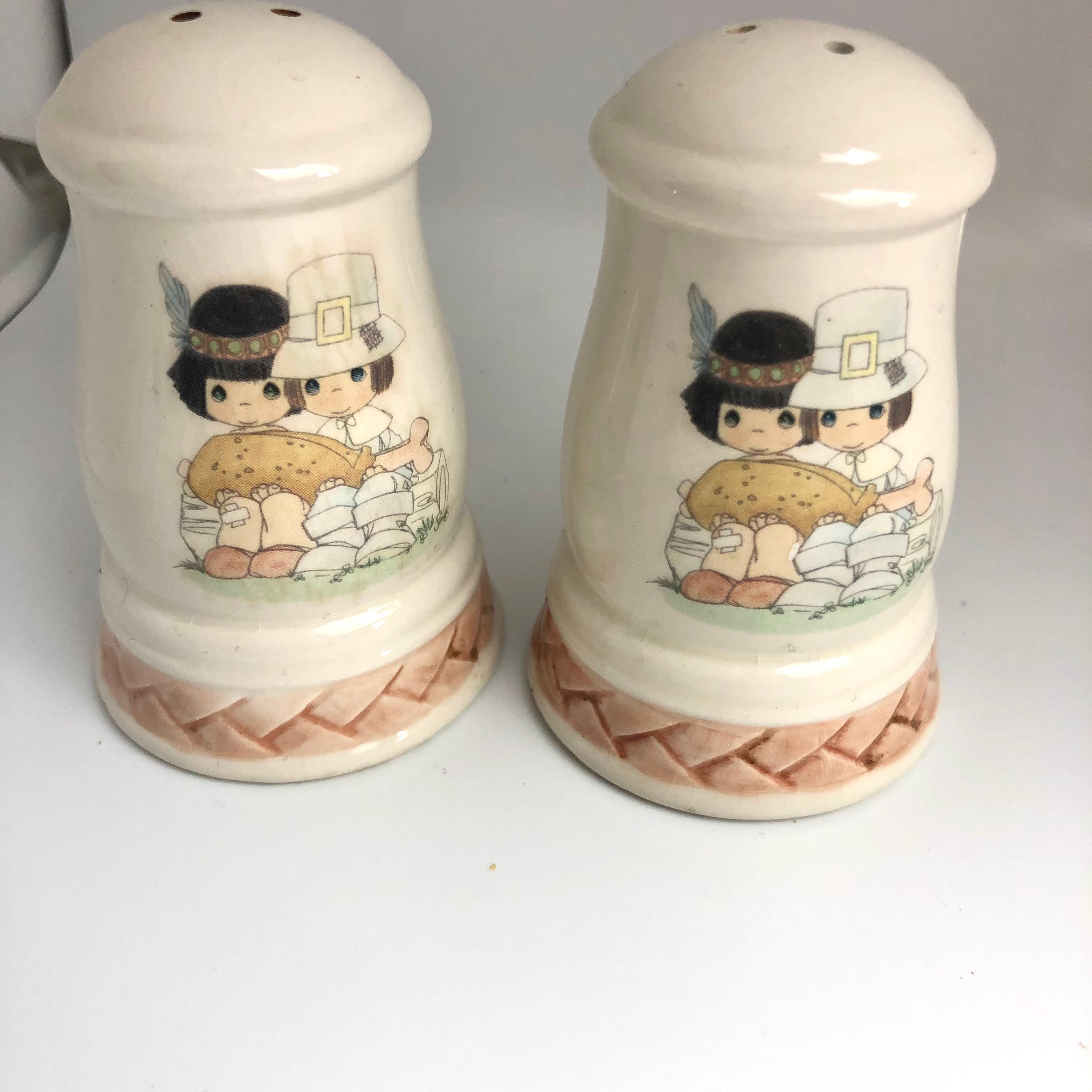 Precious Moments Salt Pepper Shakers Etsy Precious Moments Salt Pepper Shakers Etsy