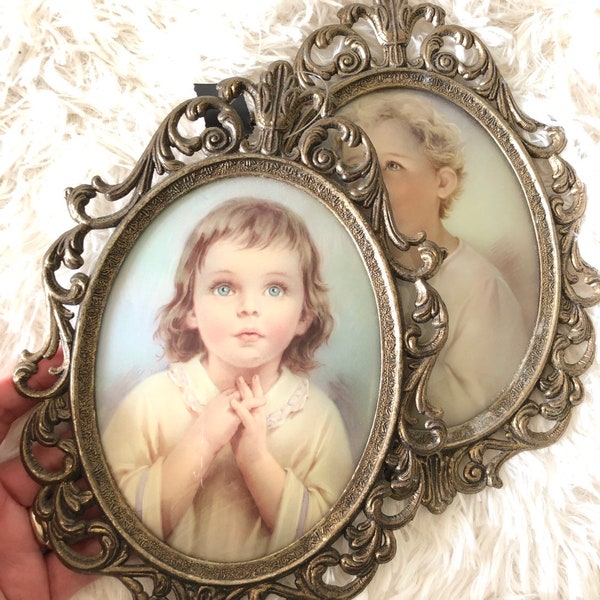 1970's MCM Antique Deco Vintage Praying Girl Praying Boy Oval Frame Set