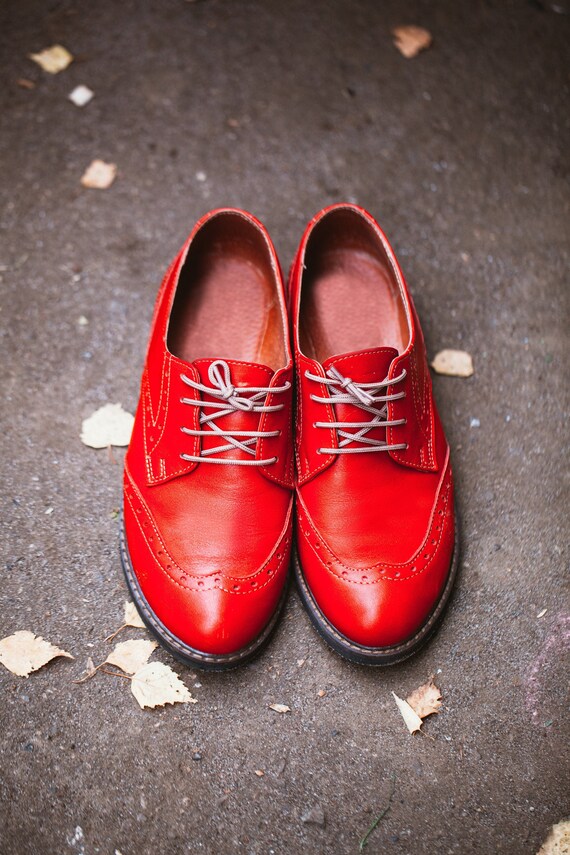 red trendy shoes