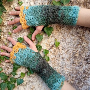 crochet gloves, crochet lace gloves, winter gloves, crochet arm warmers, fingerless winter mittens, crochet vintage gloves