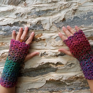 crochet gloves, crochet lace gloves, vintage gloves, winter gloves, crochet arm warmers, fingerless mittens