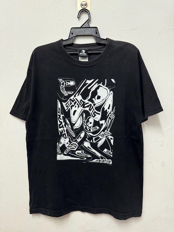 全てのアイテム 90's Vintage Skull Fashion Modern / Wear Street Tee/ Skates スケートボード