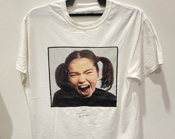 Maglietta con foto di Bjork di Kevin Cummins