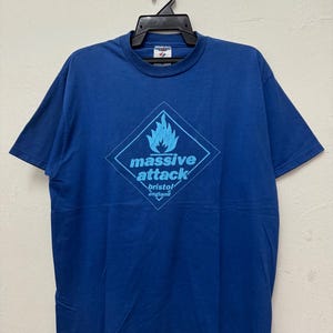 Vintage 90’s Massive Attack Bristol England Del Naja Electronic Trip Hop Band Tee/Vintage Band T-Shirts / Rock Tee/ Size L