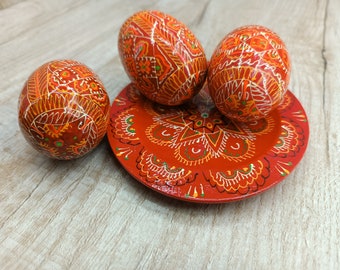 Ostereier Set auf Platte Ukrainische bemalte Holzeier mit Platte Ukraine Pysanka Ostergeschenk Ukrainische Eier Mehrfarbige Eier Décor Ostern