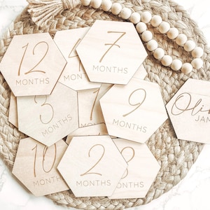 Baby Milestone Markers, Baby Monthly Milestones, Babys First Year, Monthly Photo Props, New Baby Gift, Baby Shower Gift, Baby Announcement