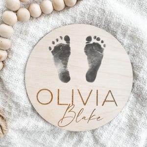 Baby Footprint Sign, Newborn Footprint Sign, Baby Name Sign for Hospital, Birth Announcement Sign, Baby Name Announcement, Baby Keepsake