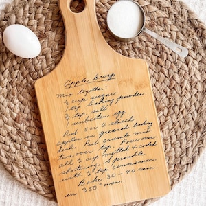 Tabla de cortar con recetas escritas a mano, receta familiar, recuerdo familiar, regalo para mamá, regalo de Navidad, tabla de cortar personalizada como reliquia familiar.