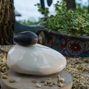Cremation Urn for Ashes &quot;Stone&quot; - Large/White/Ceramic