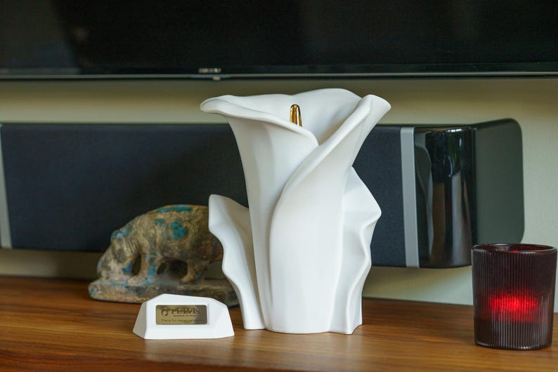 Pulvis Art Urns creates exceptional handmade cremation urns for humans and pets, carefully crafted in Europe by skilled artisans. Each urn combines modern design with timeless craftsmanship, offering a unique and meaningful way to honor a loved one. Made from premium ceramic materials, Pulvis urns are suitable for display at home or for outdoor memorials, blending beauty, durability, and symbolism. Every piece is thoughtfully designed to celebrate life, love, and remembrance.