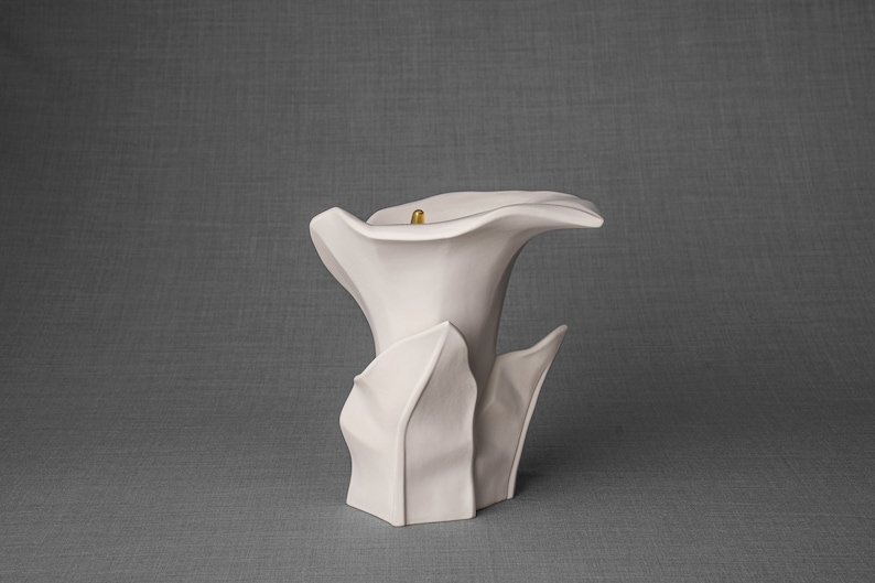 High-quality ceramic cremation urn for human ashes, suitable for home, garden or columbarium. This is a medium size urn. Calla Lily Flower Urn for Ashes. Calla Flower Cremation Urn by Pulvis Art Urns Handcrafted memorial flower urn by Pulvis Art Urns