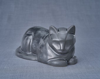 Cat Cremation Urn for Ashes - Dark Matte/Ceramic