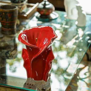 Calla Flower Memorial Urn for Ashes - Medium Urn / Red